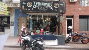 ANTIGÜEDADES GATAITE